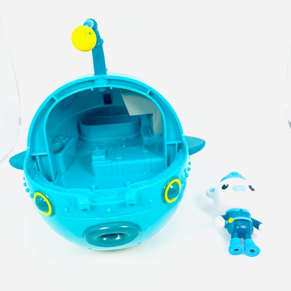 Octonauts Gup A  Mission Vehicle Submarine W/Captain Barnacle Figure NO WINDOW - Picture 1 of 9